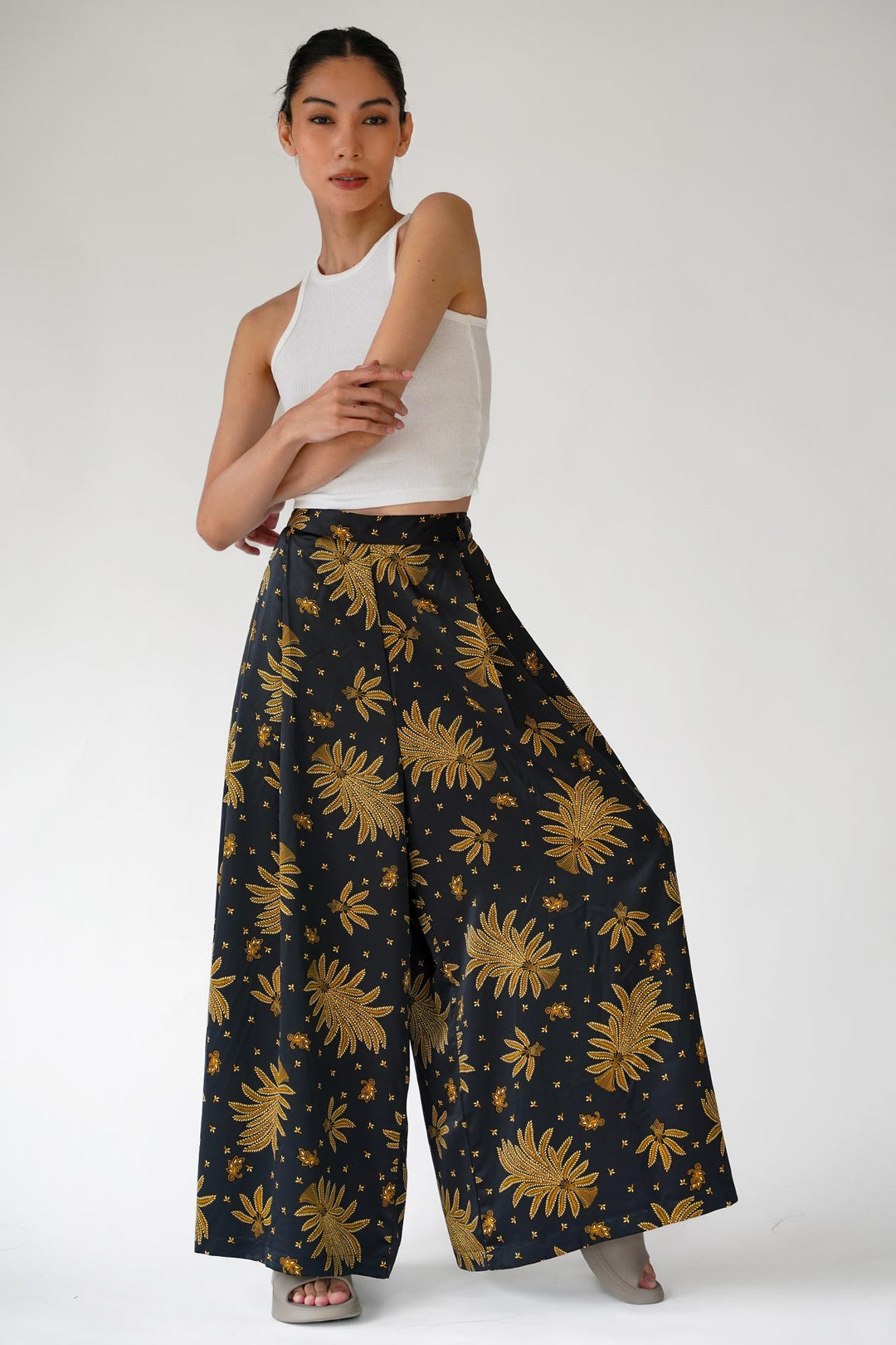 Noble Charm Gold